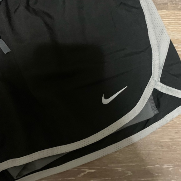 Nike dri fit dual layer athletic shorts. EUC - Picture 2 of 4